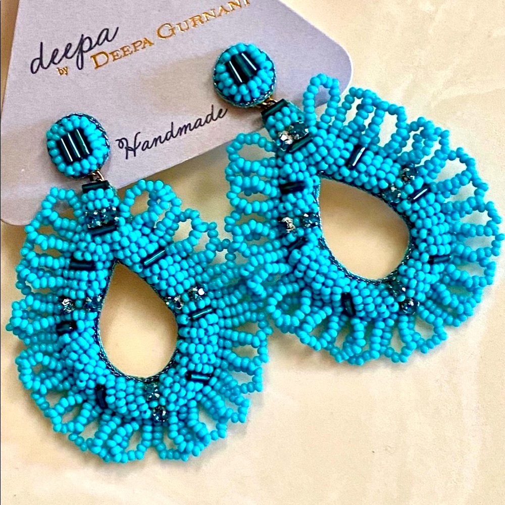 NWT Deepa Gurnani Beaded Ruffled Chandeliers - Picture 8 of 15